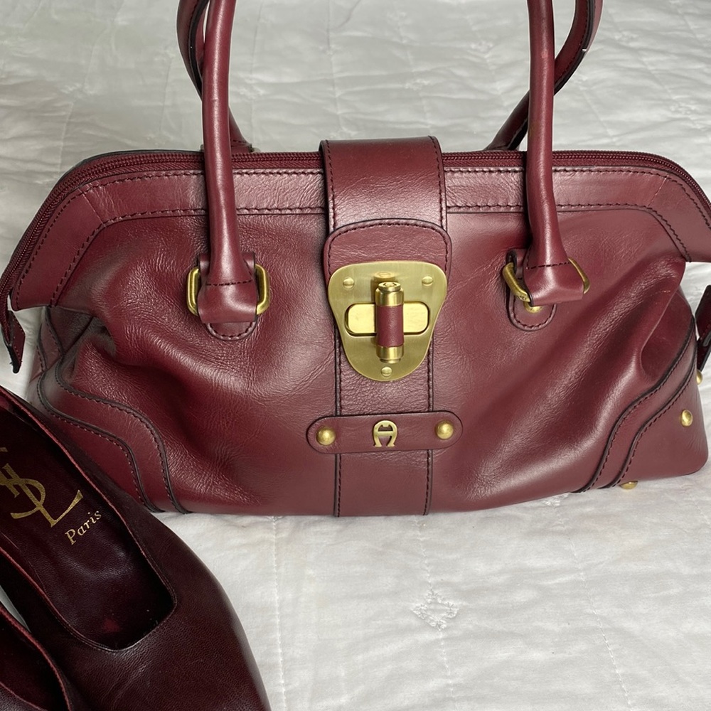 Like new Burgundy, Etienne Aigner, satchel plus crossbody strap.
